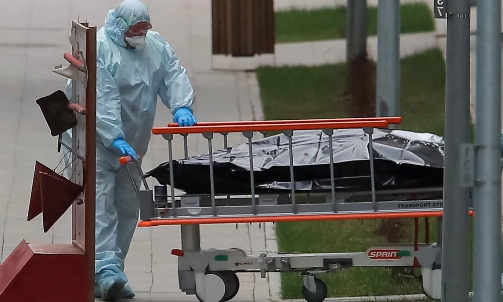 ΗΠΑ: Έχασε τη ζωή της από καλοσύνη - Άφησε άστεγο να κάνει μπάνιο στο σπίτι της και εκείνος την μαχαίρωσε στο λαιμό